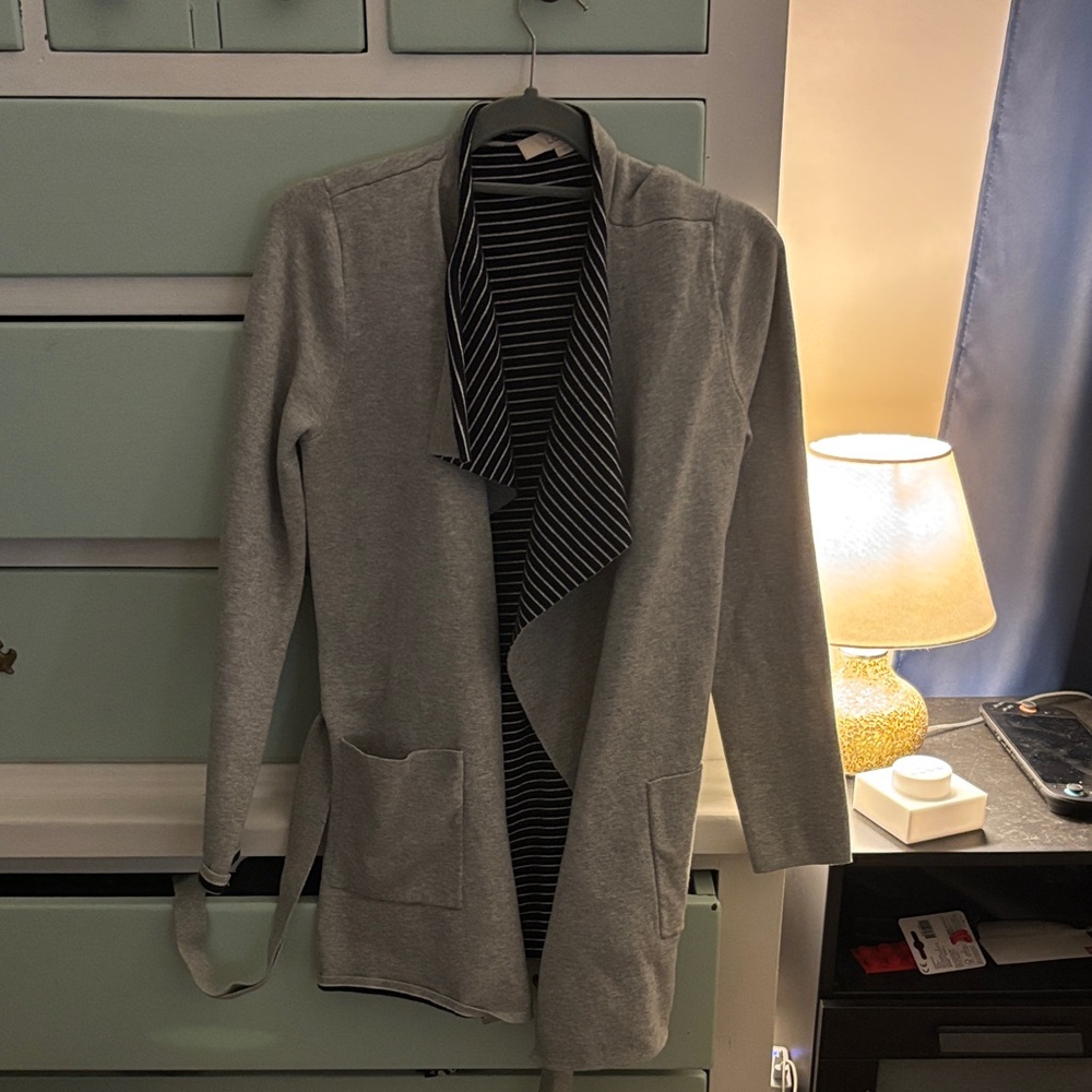 LOFT Gray Women's Open Front Cape with Striped Lining